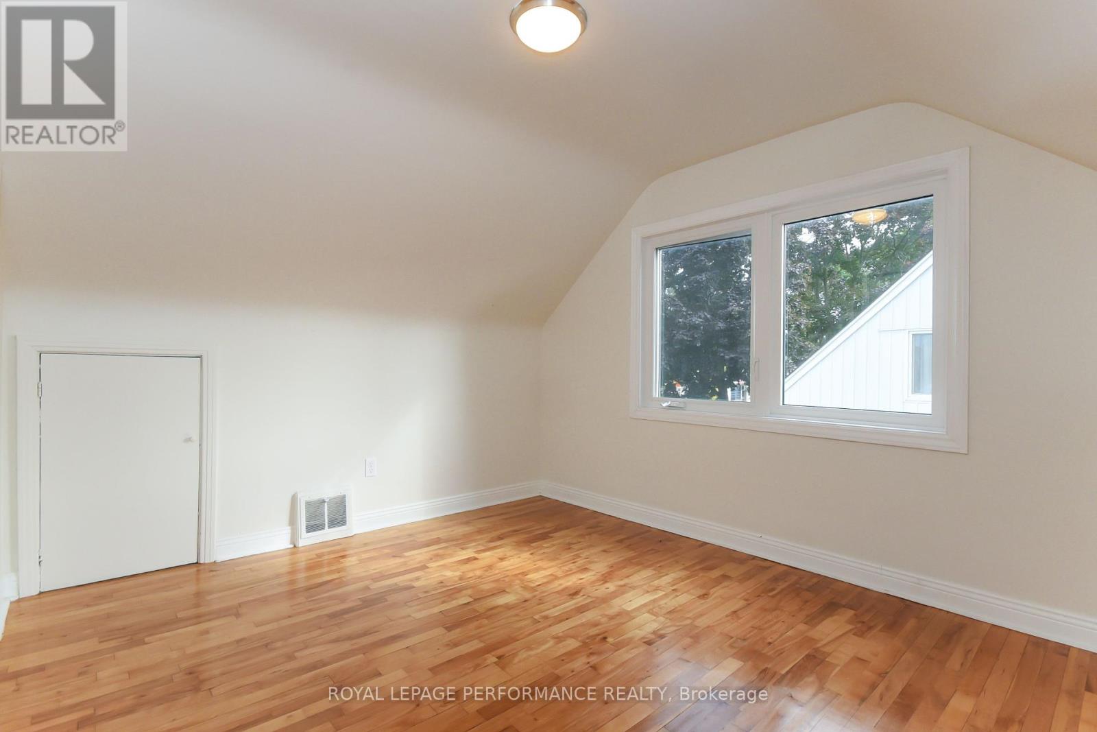 274 Queen Mary Street, Ottawa, Ontario  K1K 1X2 - Photo 26 - X12434280