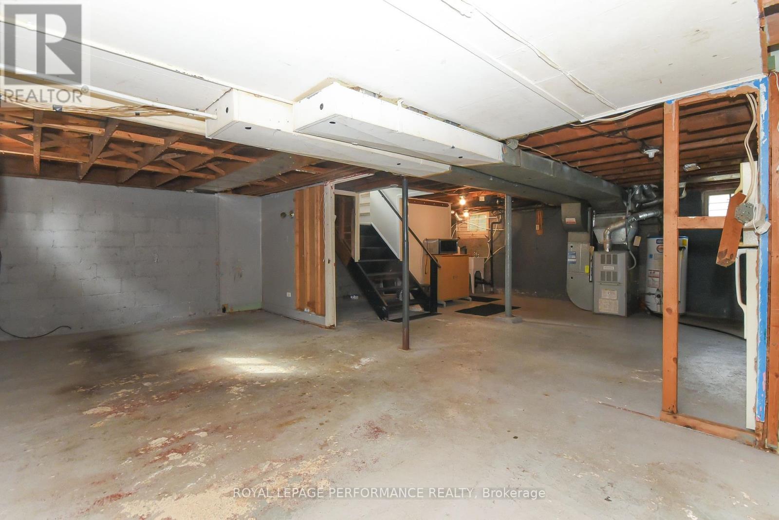 274 Queen Mary Street, Ottawa, Ontario  K1K 1X2 - Photo 29 - X12434280