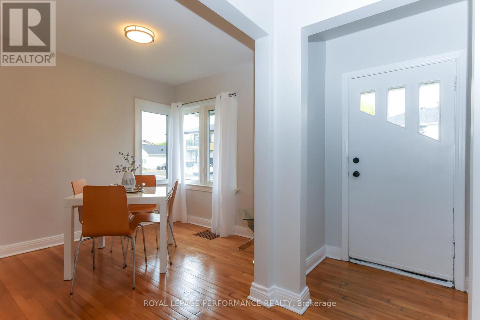 274 Queen Mary Street, Ottawa, Ontario  K1K 1X2 - Photo 3 - X12434280