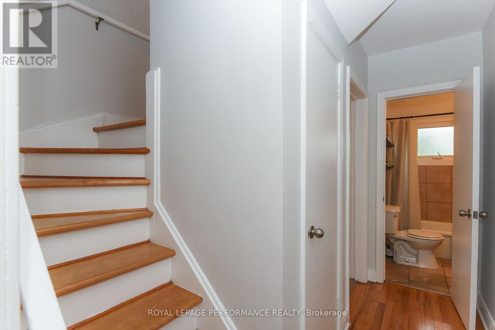 274 Queen Mary Street, Ottawa, Ontario  K1K 1X2 - Photo 28 - X12434280