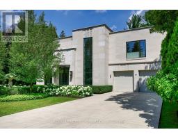 20 FOREST GLEN CRESCENT, Toronto, Ontario