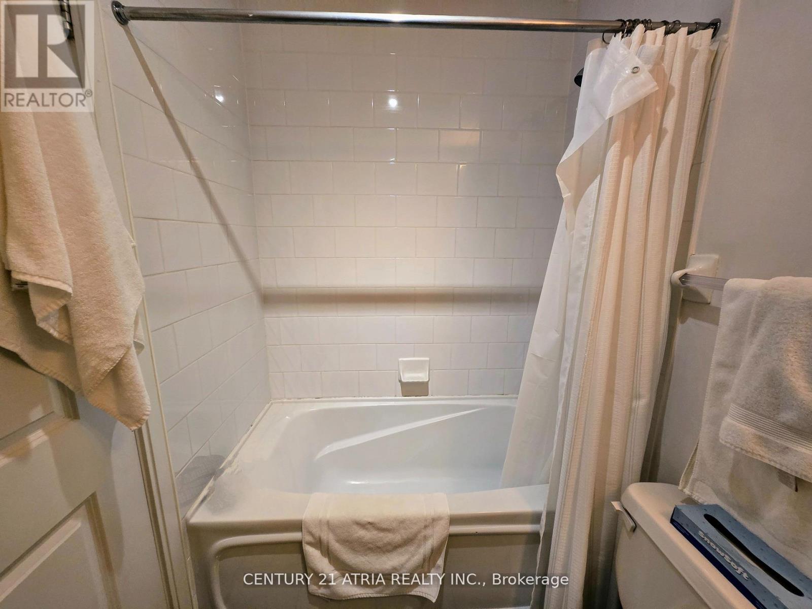 3103 - 18 Yorkville Avenue, Toronto, Ontario  M4W 3Y8 - Photo 13 - C12434175