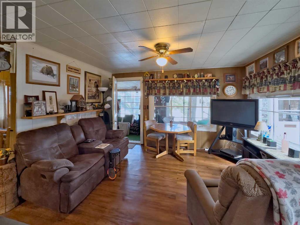 12 Lee Lake Road, Rural Pincher Creek No. 9, Alberta  T0K 1W0 - Photo 11 - A2215237