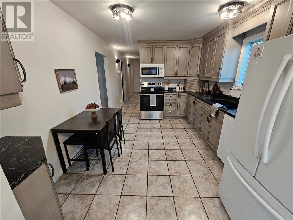 42 Second Avenue N, Sudbury, Ontario  P3B 3L8 - Photo 3 - 2124973