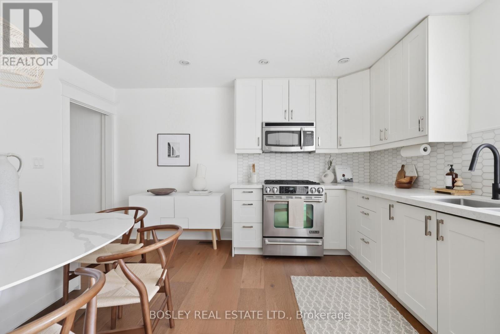 90 Withrow Avenue, Toronto, Ontario  M4K 1C9 - Photo 7 - E12434061