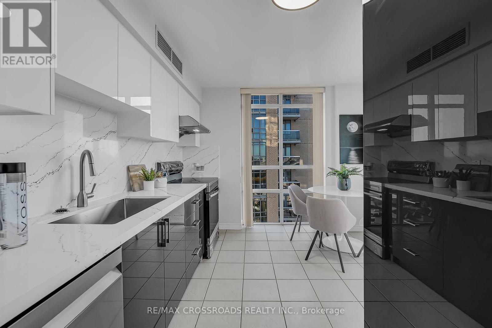 1307 - 8 Mondeo Drive, Toronto, Ontario  M1P 5C7 - Photo 13 - E12434068