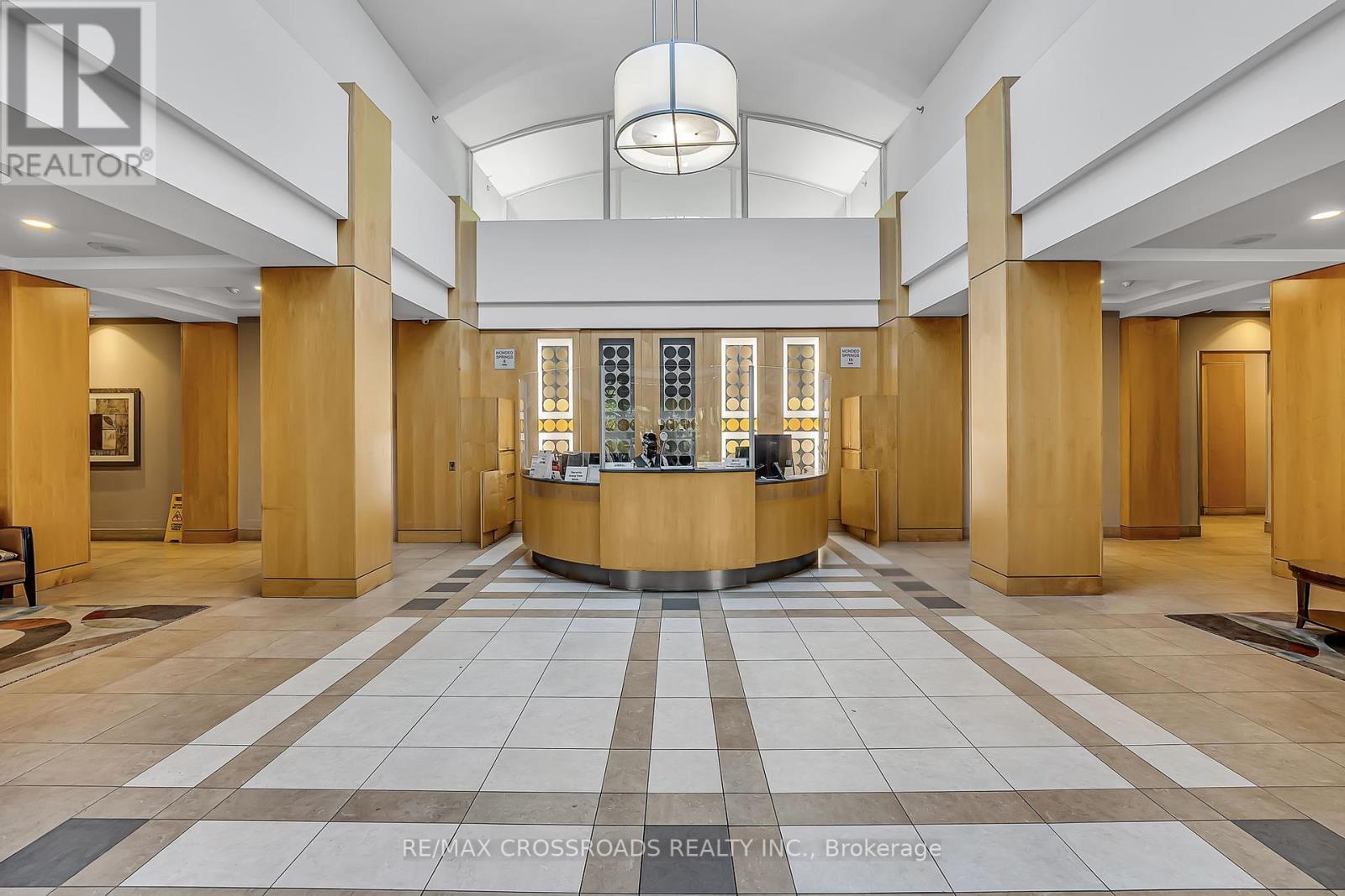 1307 - 8 Mondeo Drive, Toronto, Ontario  M1P 5C7 - Photo 2 - E12434068