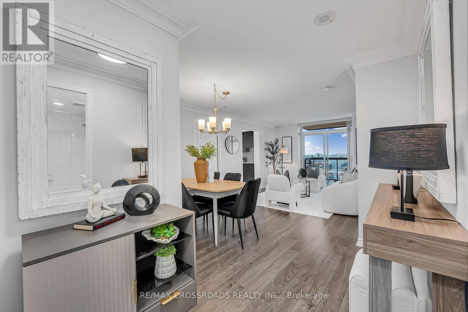 1307 - 8 Mondeo Drive, Toronto, Ontario  M1P 5C7 - Photo 5 - E12434068