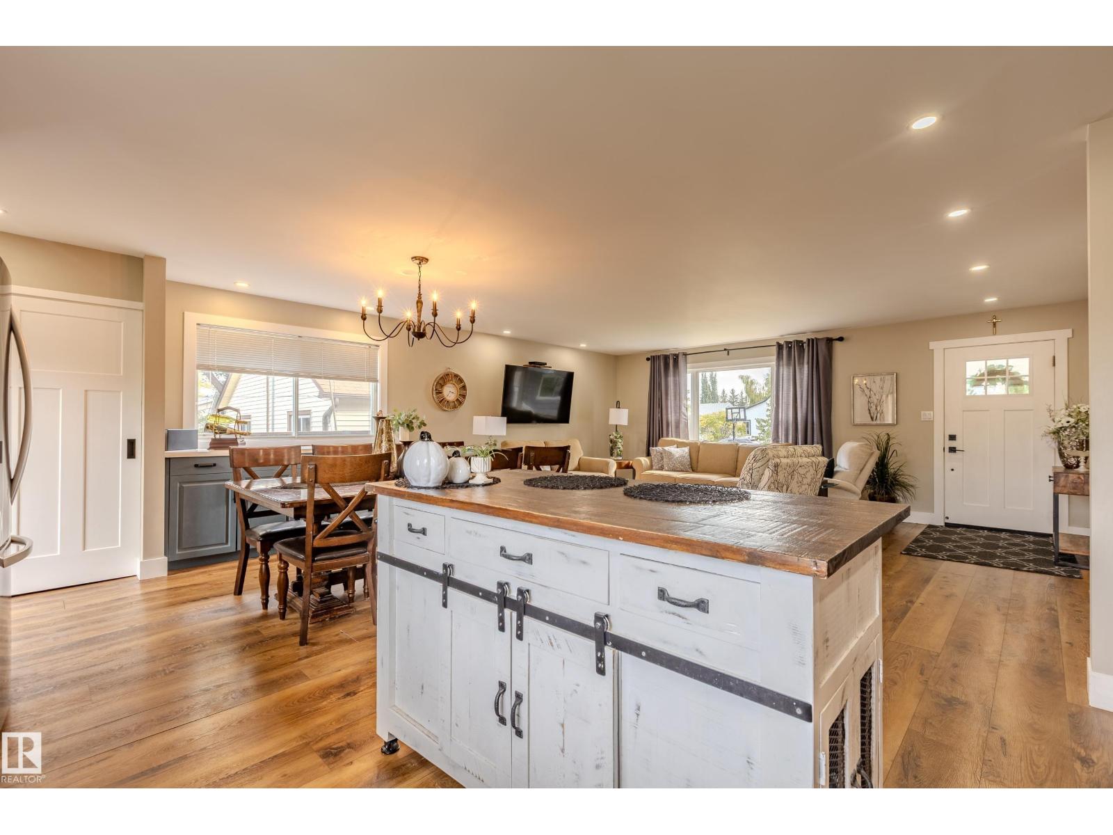 10114 102 Av, Morinville, Alberta  T8R 1A7 - Photo 13 - E4460065