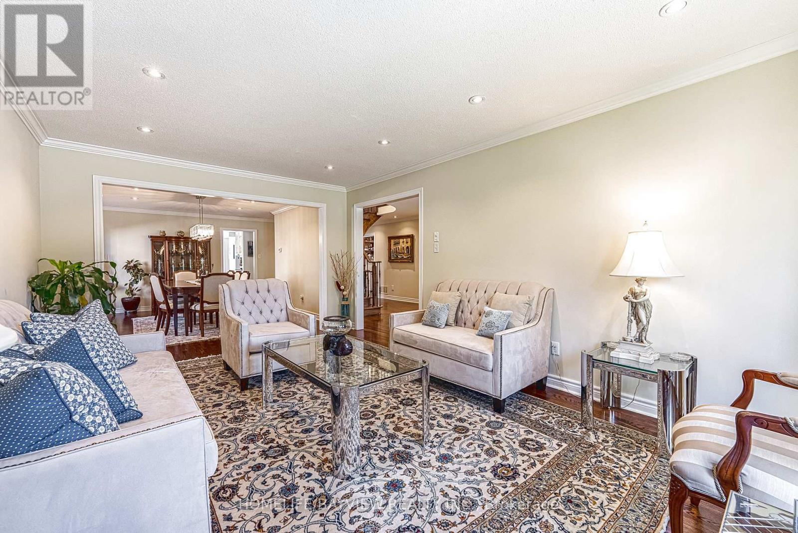 11 Cantex Court, Richmond Hill, Ontario  L4S 1B1 - Photo 12 - N12434057