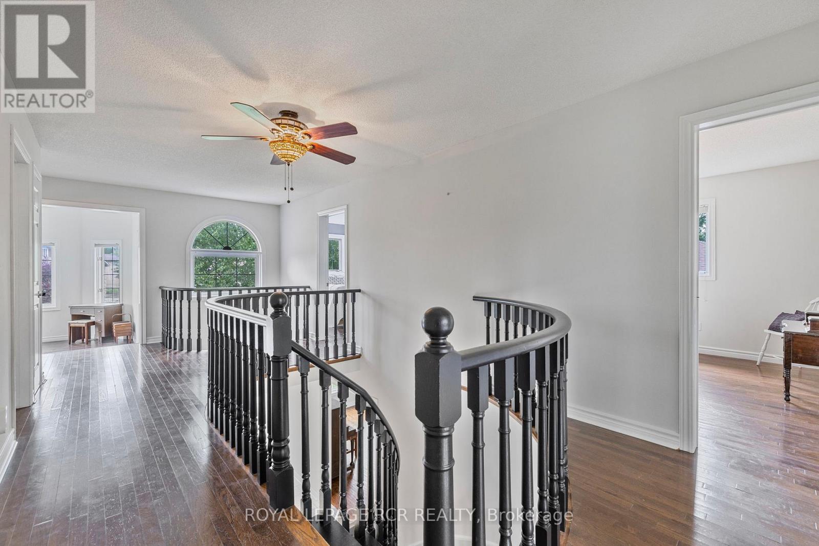 11 Litner Crescent, Georgina, Ontario  L4P 3V1 - Photo 16 - N12434066