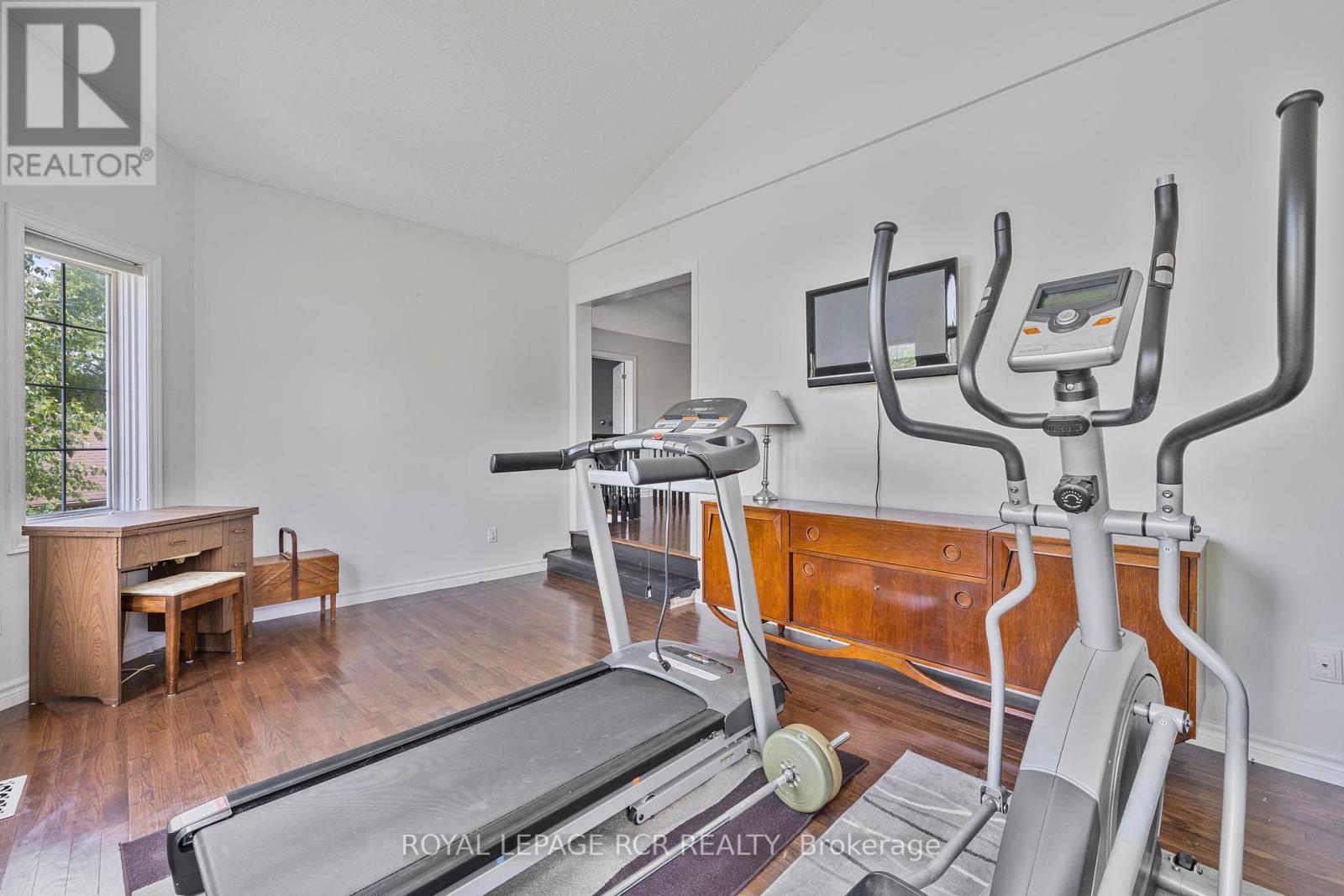 11 Litner Crescent, Georgina, Ontario  L4P 3V1 - Photo 27 - N12434066