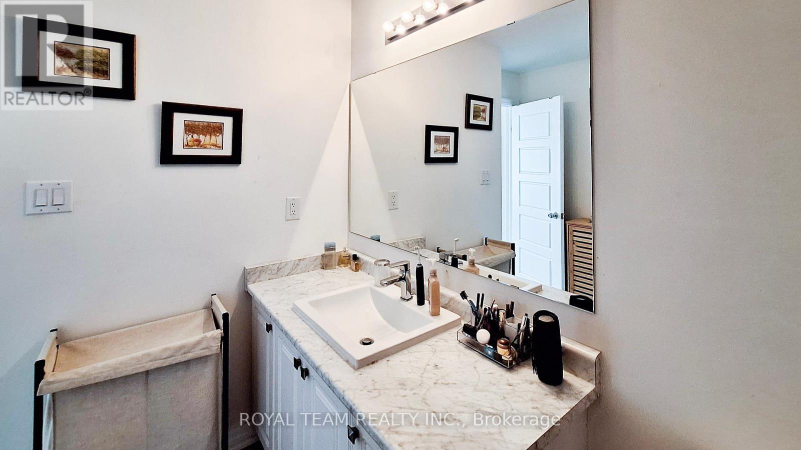 124 Bravo Lane, Newmarket, Ontario  L3X 0L2 - Photo 27 - N12434098