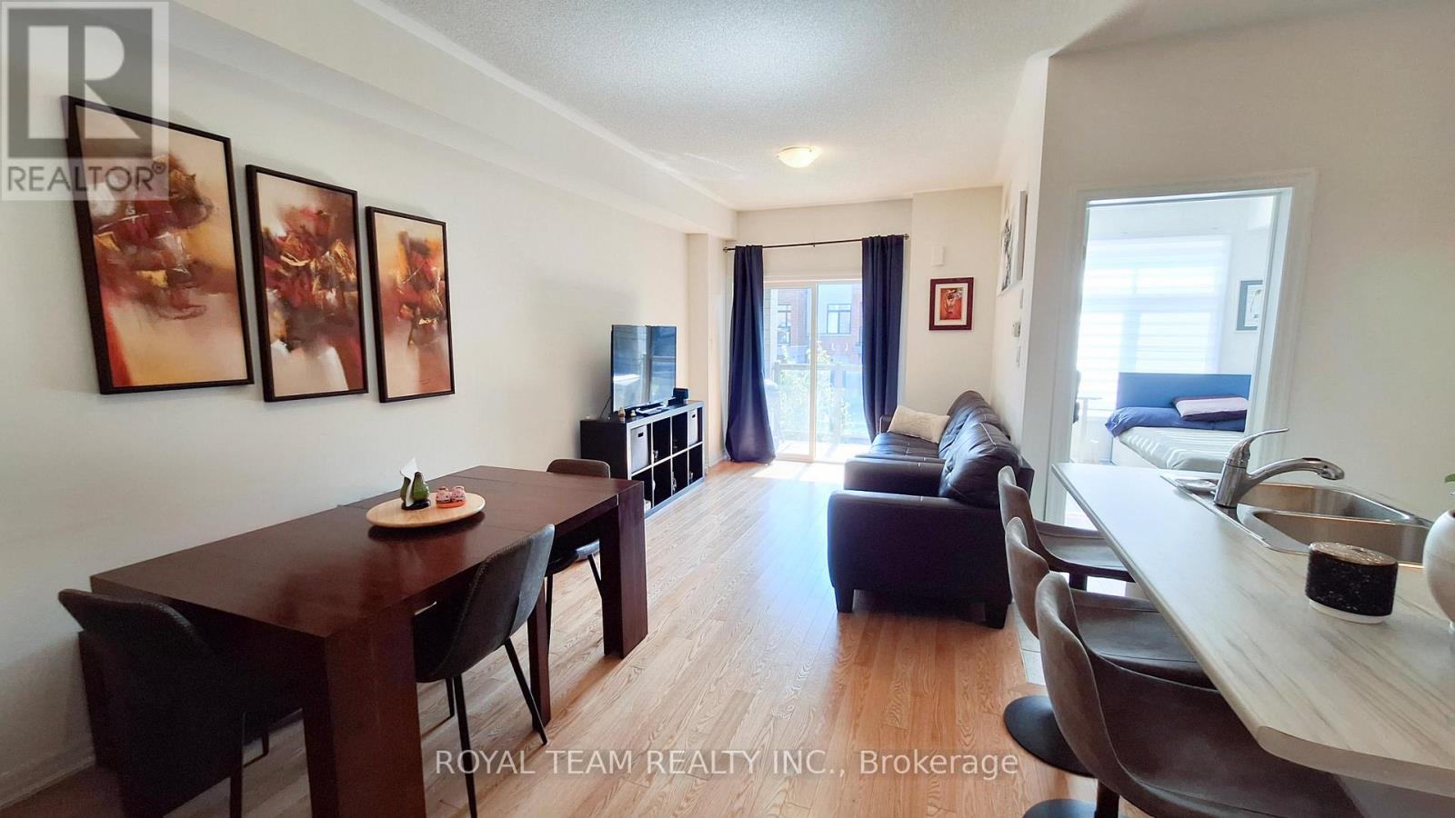 124 Bravo Lane, Newmarket, Ontario  L3X 0L2 - Photo 9 - N12434098