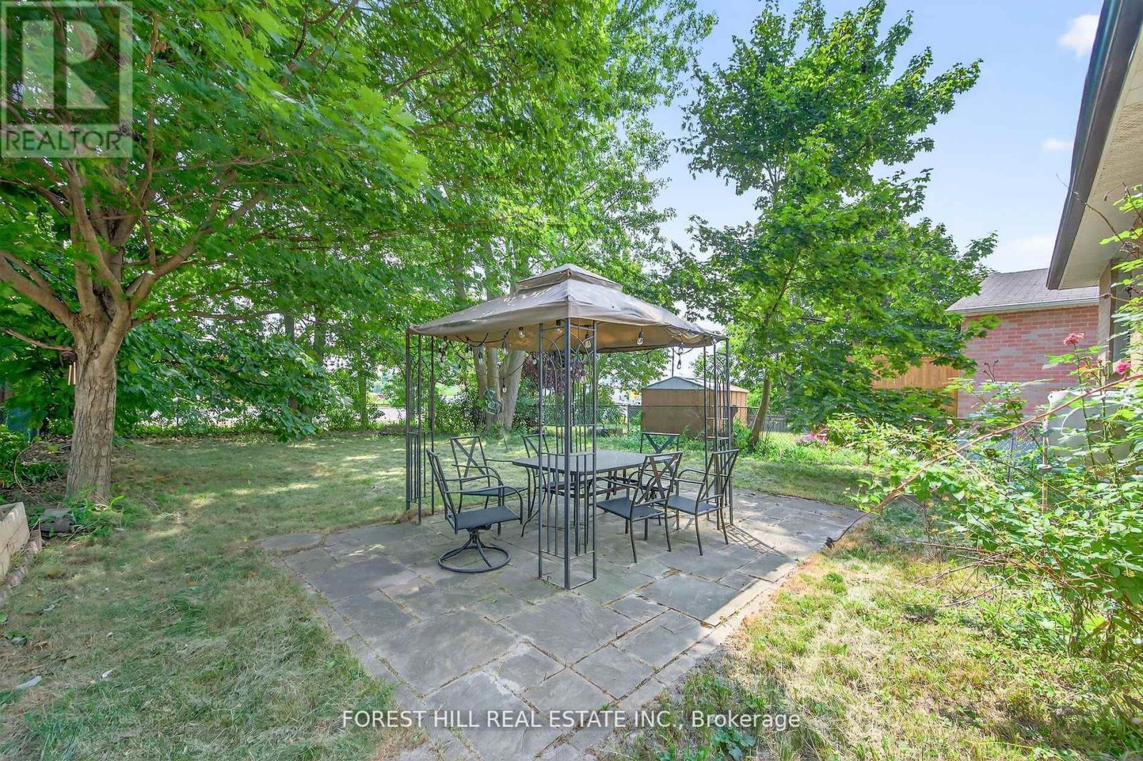 104 Armitage Drive, Newmarket, Ontario  L3Y 5L7 - Photo 25 - N12434120