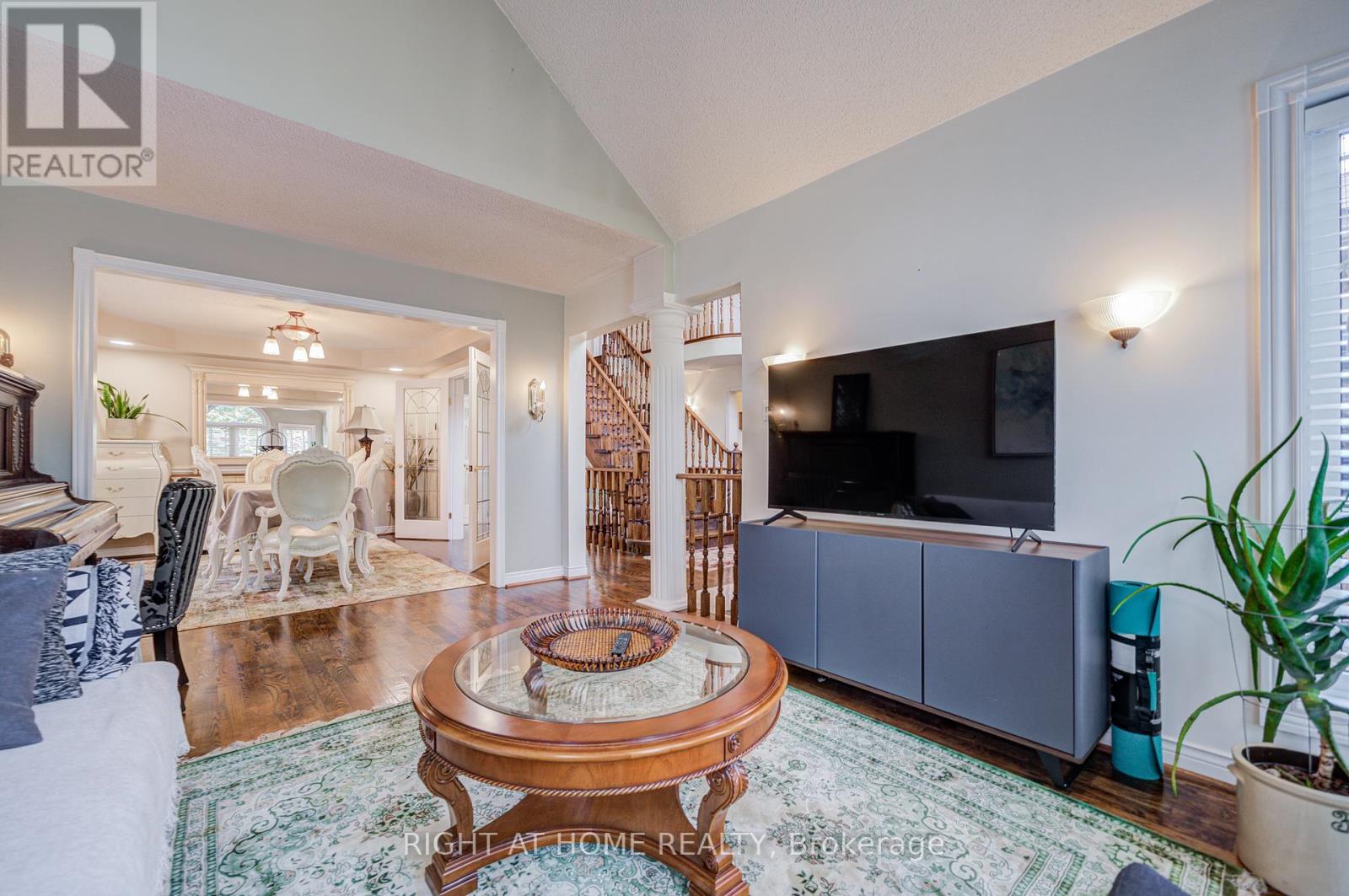 128 Carlyle Crescent, Aurora, Ontario  L4G 6P7 - Photo 12 - N12434128