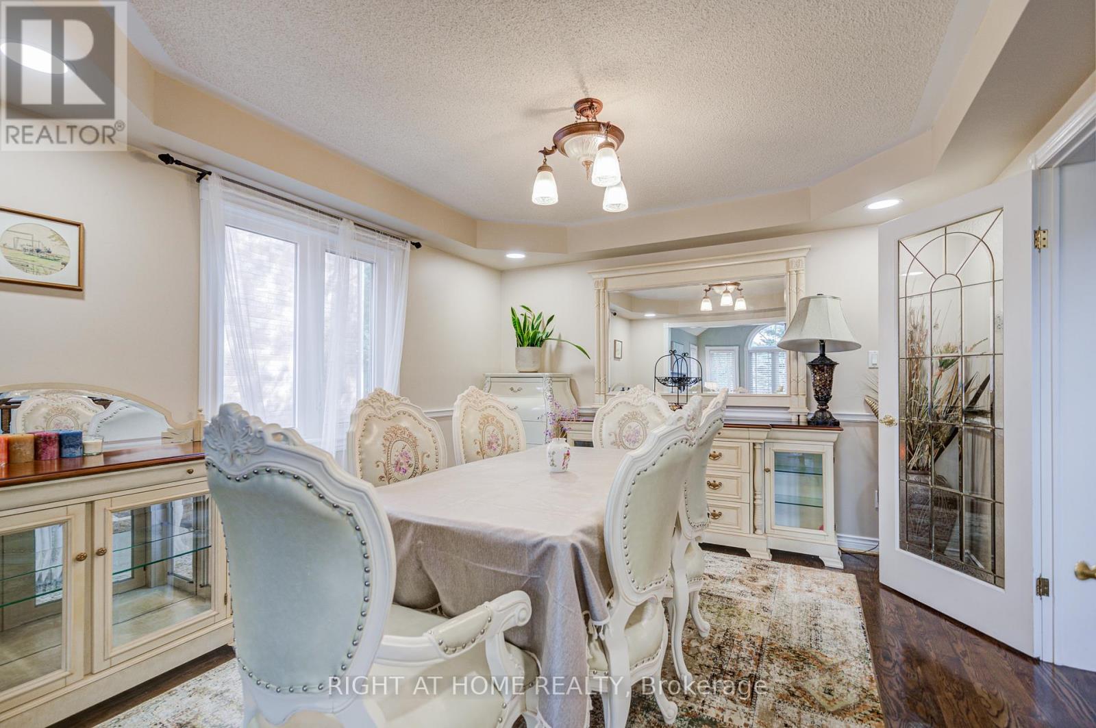 128 Carlyle Crescent, Aurora, Ontario  L4G 6P7 - Photo 13 - N12434128