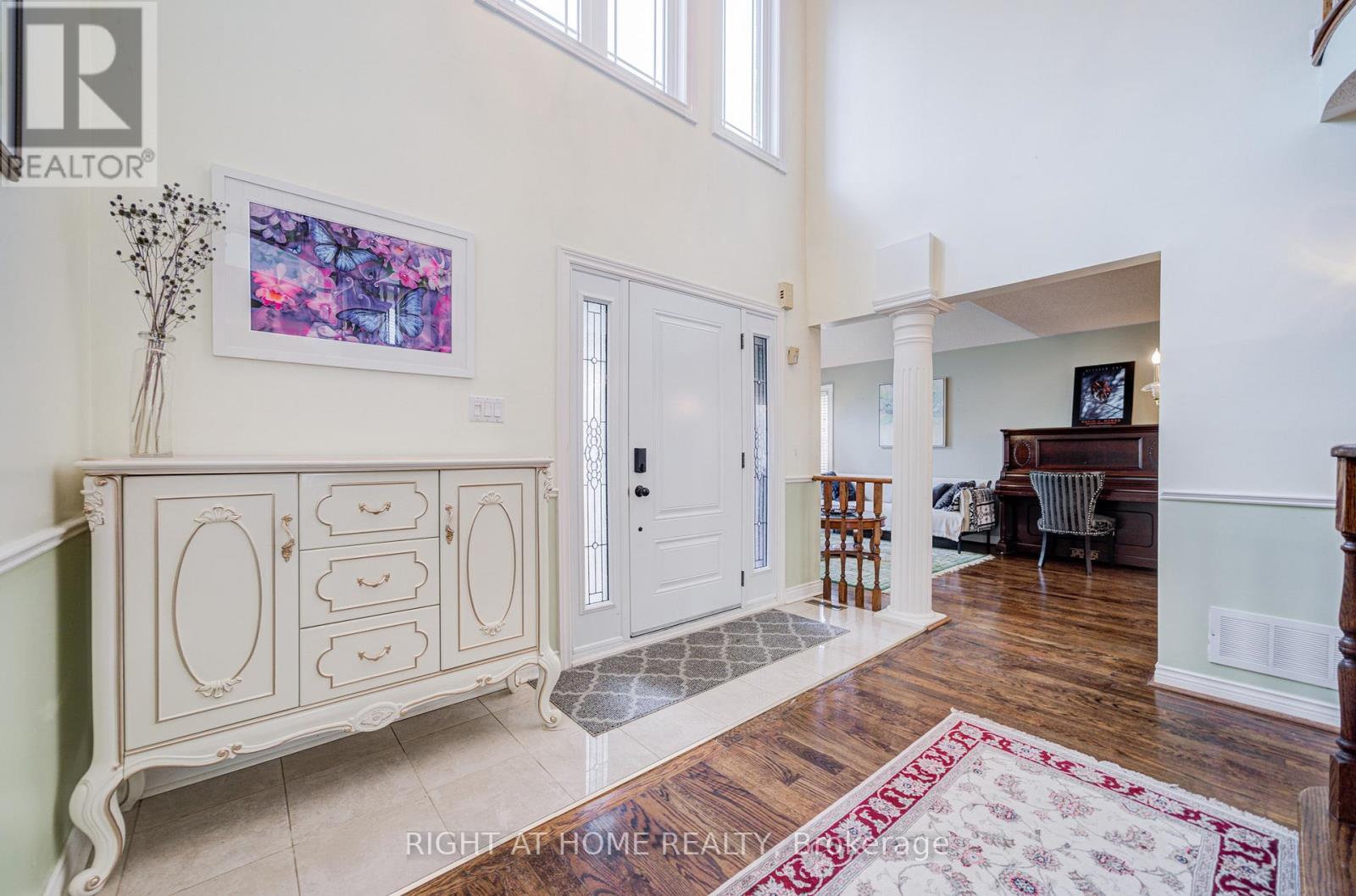 128 Carlyle Crescent, Aurora, Ontario  L4G 6P7 - Photo 5 - N12434128
