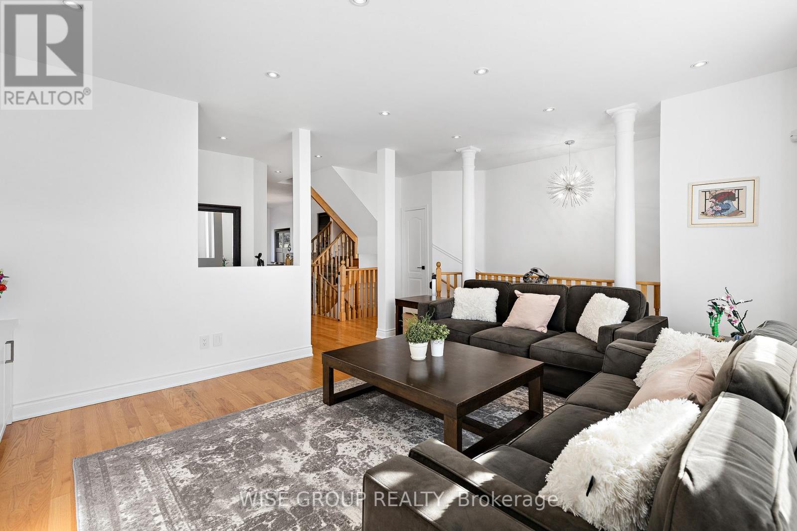 52 Mintwood Road, Vaughan, Ontario  L4J 9C3 - Photo 4 - N12434167