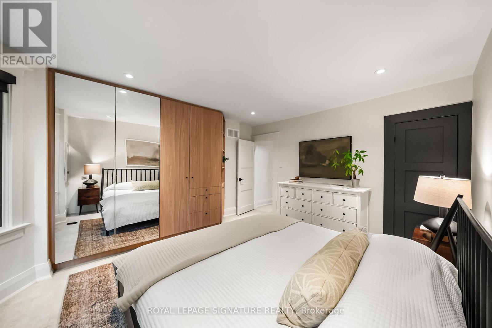820 Palmerston Avenue, Toronto, Ontario  M6G 2R9 - Photo 32 - C12434259