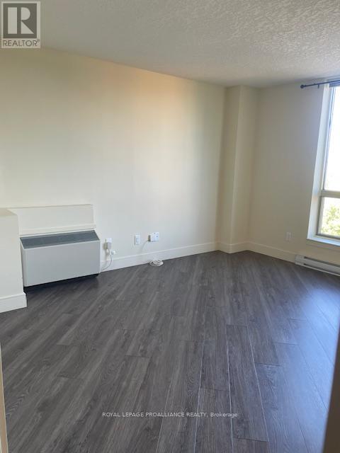 1002 - 344 Front Street, Belleville, Ontario  K8N 5M4 - Photo 14 - X12432563