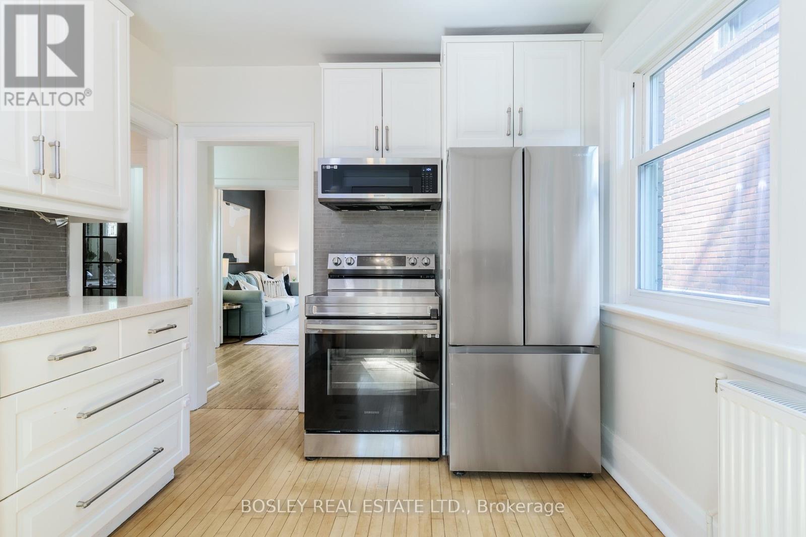 43 Eastwood Road, Toronto, Ontario  M4L 2C6 - Photo 15 - E12434205