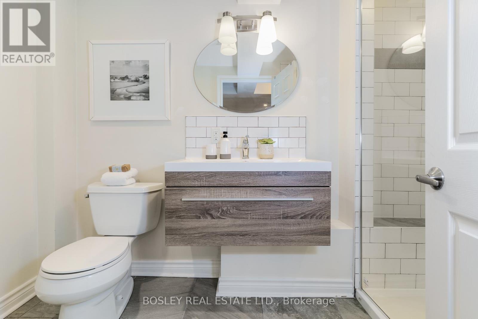 43 Eastwood Road, Toronto, Ontario  M4L 2C6 - Photo 37 - E12434205