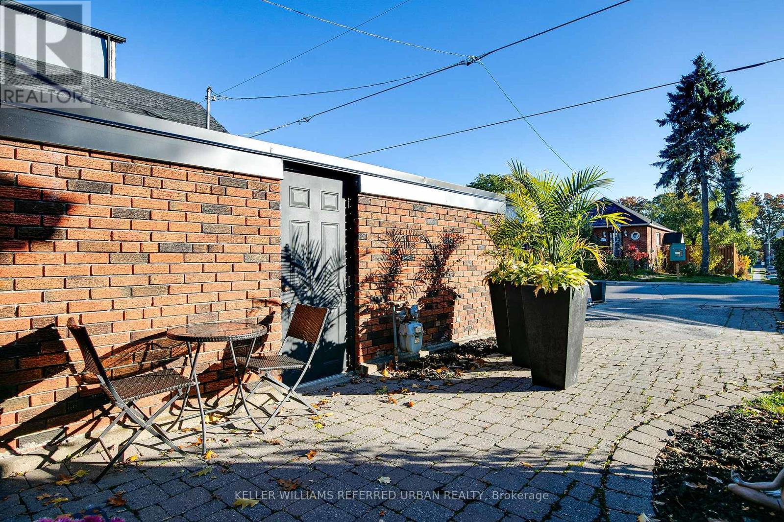 106 Leyton Avenue, Toronto, Ontario  M1L 3T8 - Photo 4 - E12434222