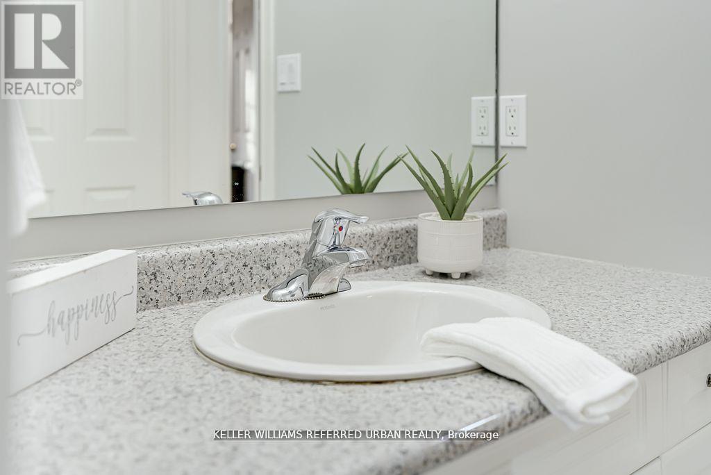 2 Thistledown Crescent, Whitby, Ontario  L1R 3P2 - Photo 31 - E12434223
