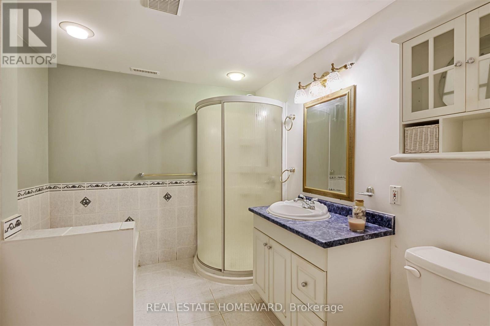 8 Burnview Crescent, Toronto, Ontario  M1H 1B5 - Photo 27 - E12434236