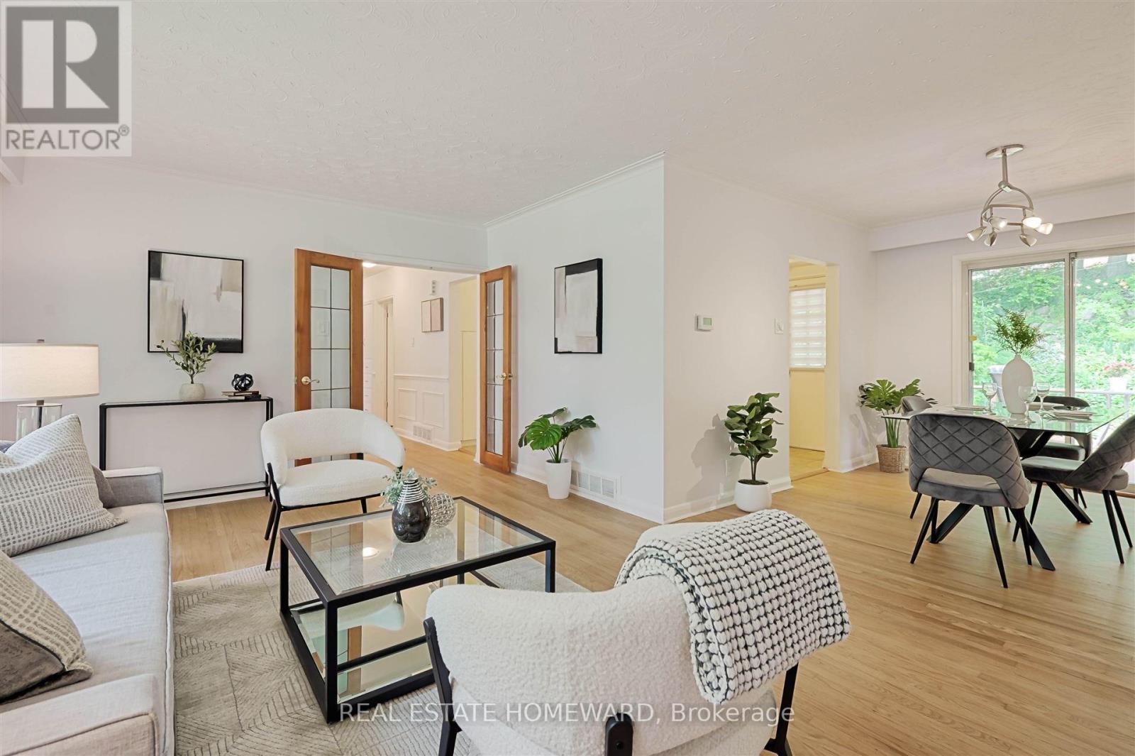 8 Burnview Crescent, Toronto, Ontario  M1H 1B5 - Photo 6 - E12434236