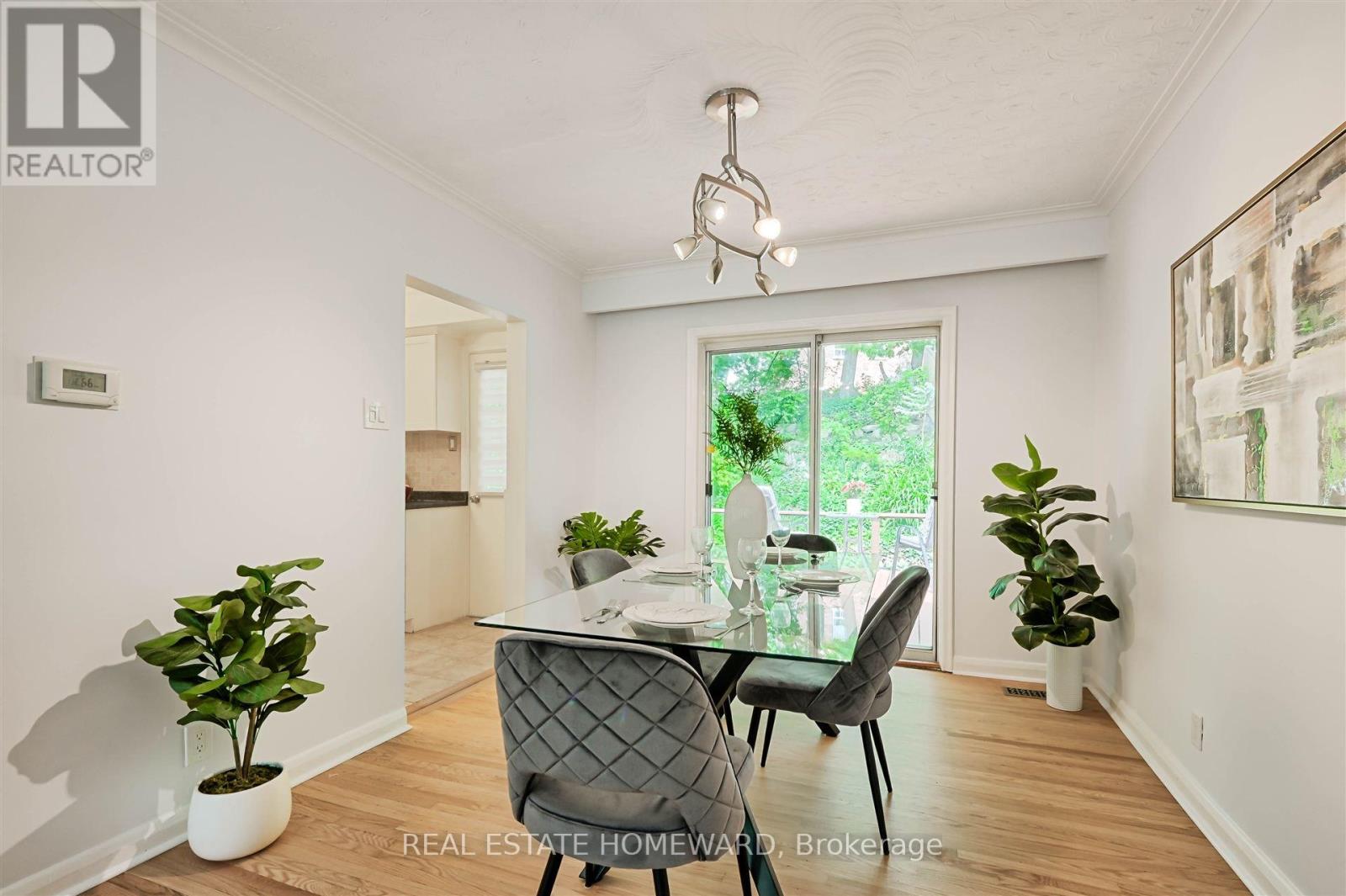 8 Burnview Crescent, Toronto, Ontario  M1H 1B5 - Photo 8 - E12434236