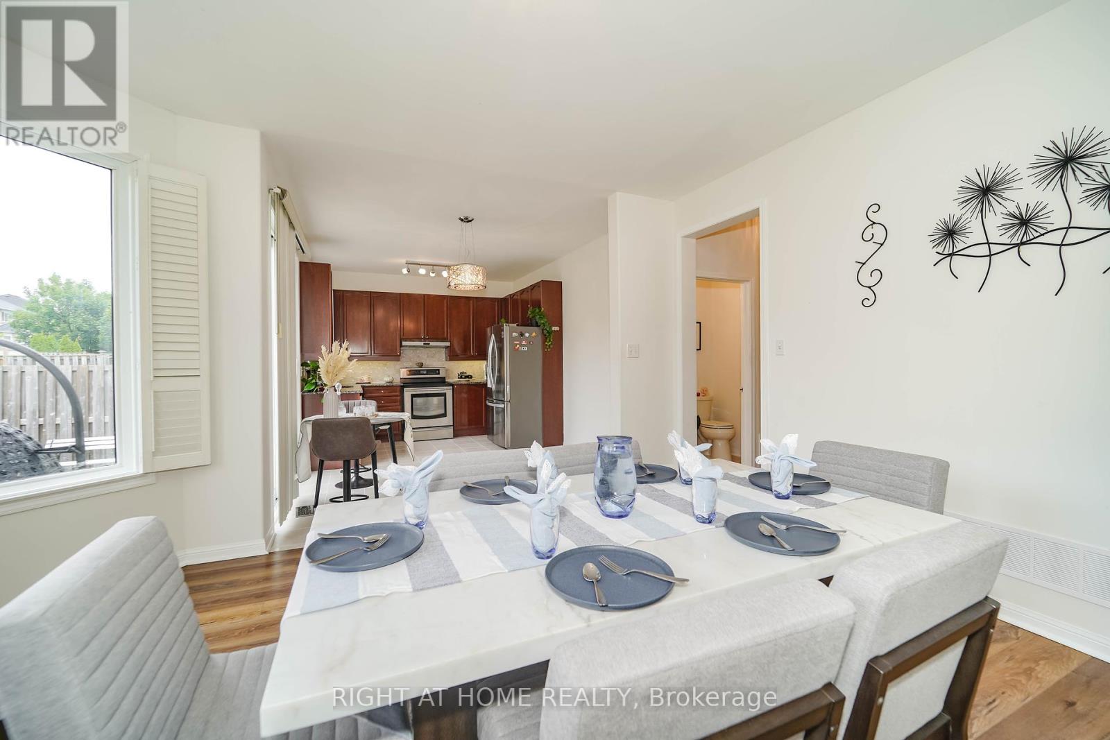 180 Raponi Circle, Toronto, Ontario  M1X 2C8 - Photo 17 - E12434273