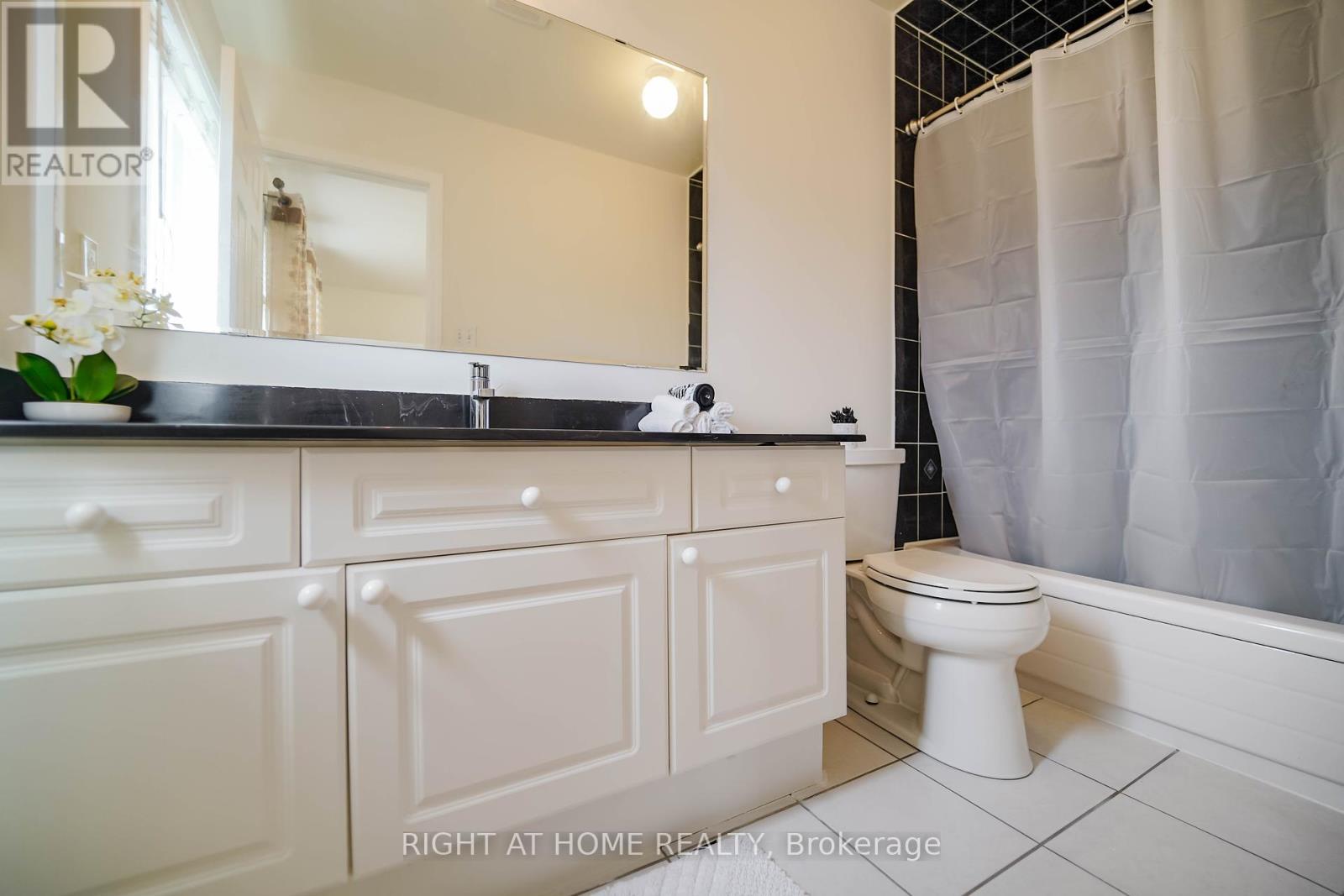 180 Raponi Circle, Toronto, Ontario  M1X 2C8 - Photo 29 - E12434273