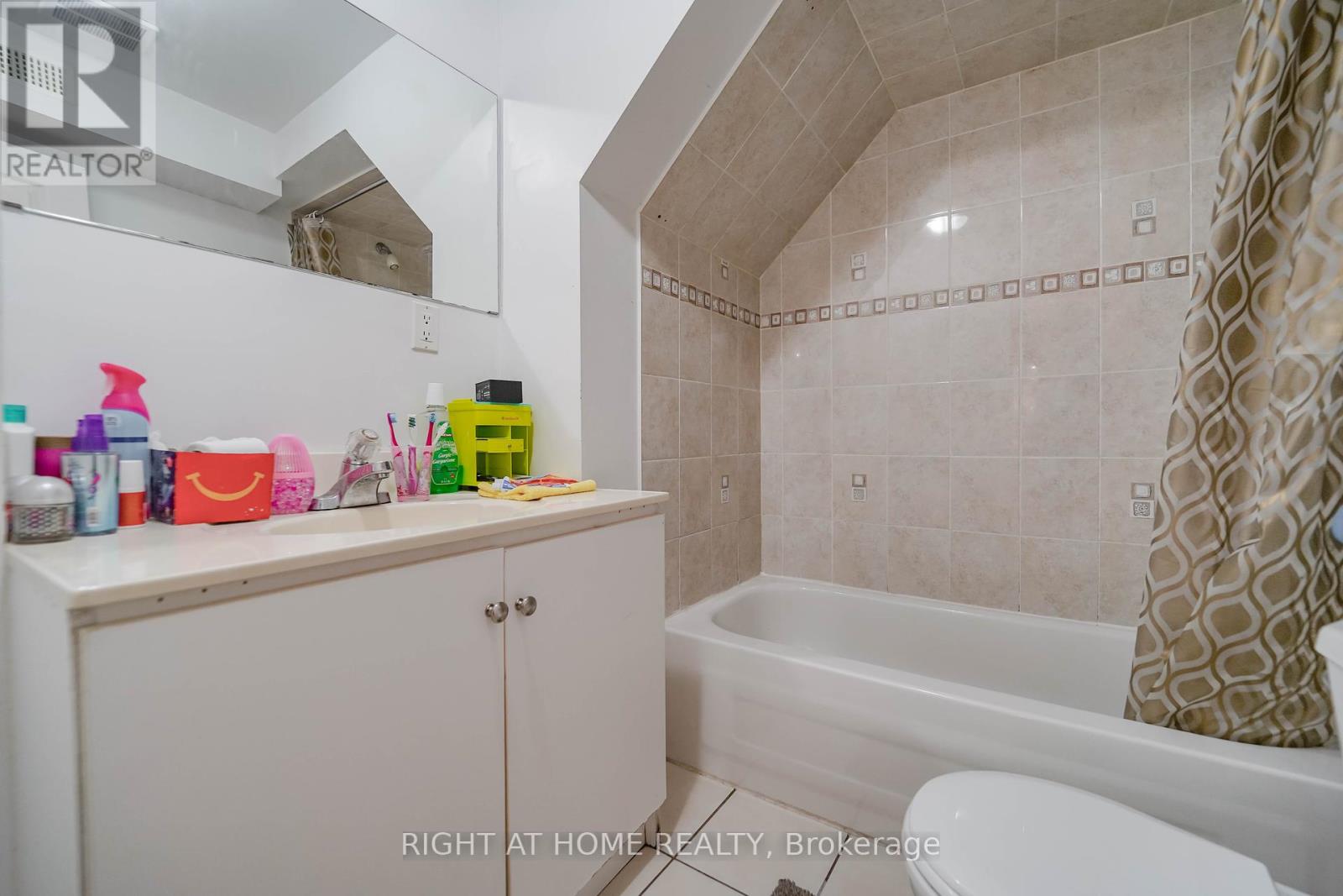 180 Raponi Circle, Toronto, Ontario  M1X 2C8 - Photo 42 - E12434273