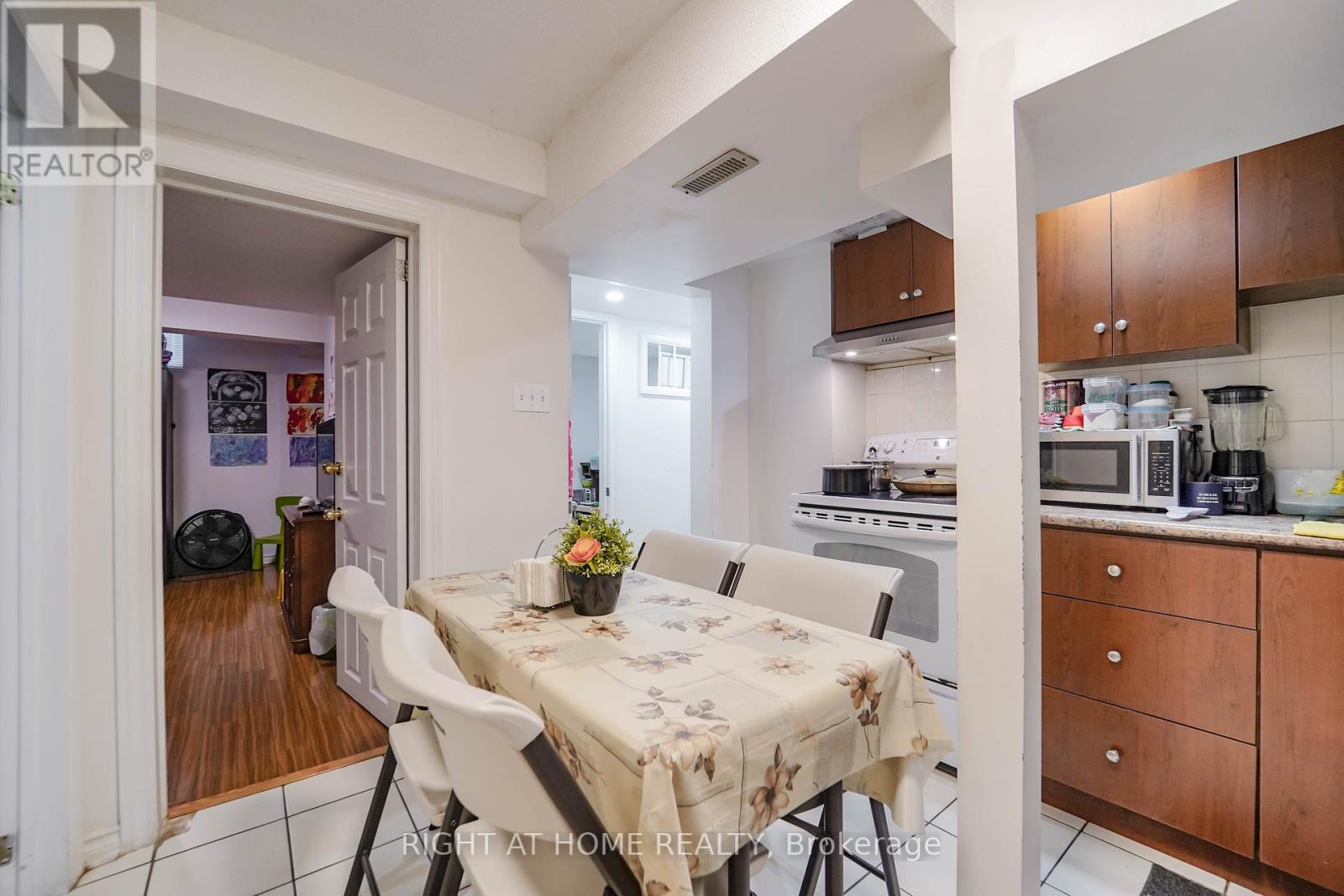 180 Raponi Circle, Toronto, Ontario  M1X 2C8 - Photo 45 - E12434273