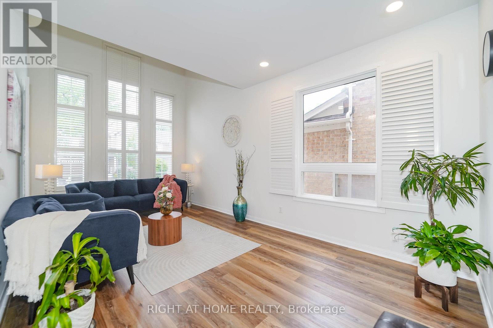 180 Raponi Circle, Toronto, Ontario  M1X 2C8 - Photo 7 - E12434273