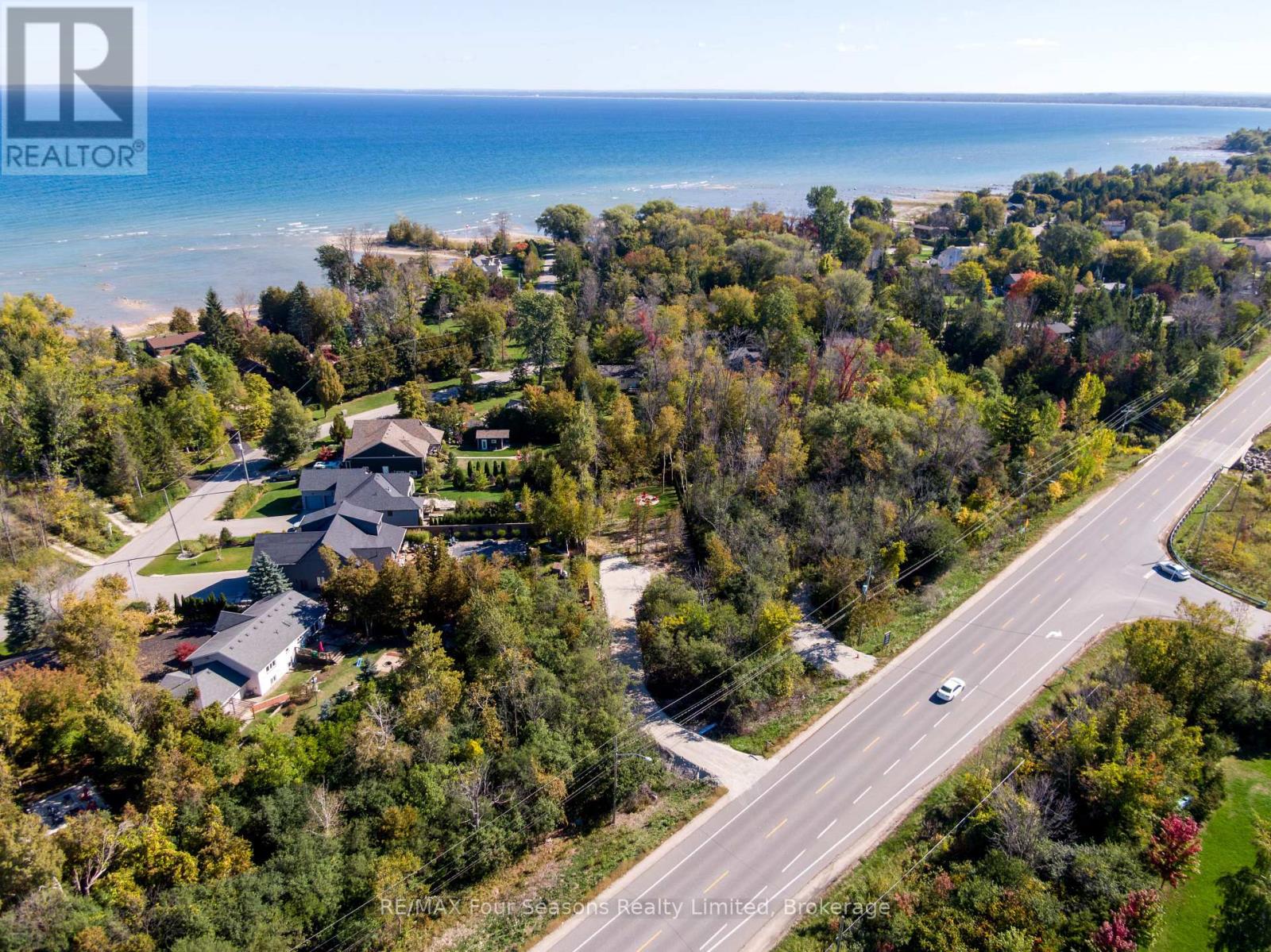 9746 Beachwood Road, Collingwood, Ontario  L9Y 3Z1 - Photo 10 - S12434329