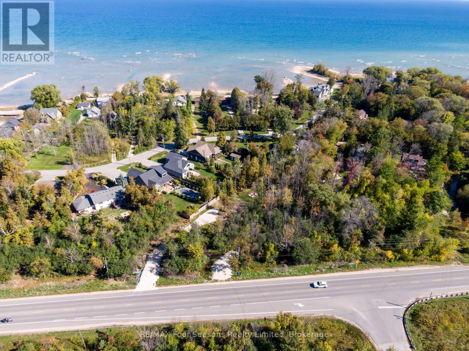 9746 Beachwood Road, Collingwood, Ontario  L9Y 3Z1 - Photo 8 - S12434329