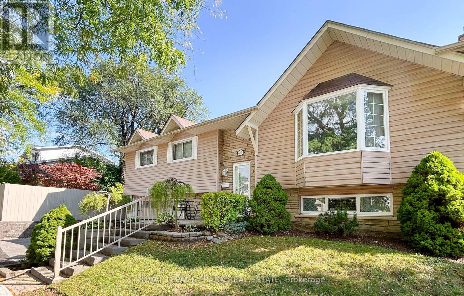 655 Bermuda Avenue, Oshawa, Ontario  L1J 6J4 - Photo 3 - E12434352