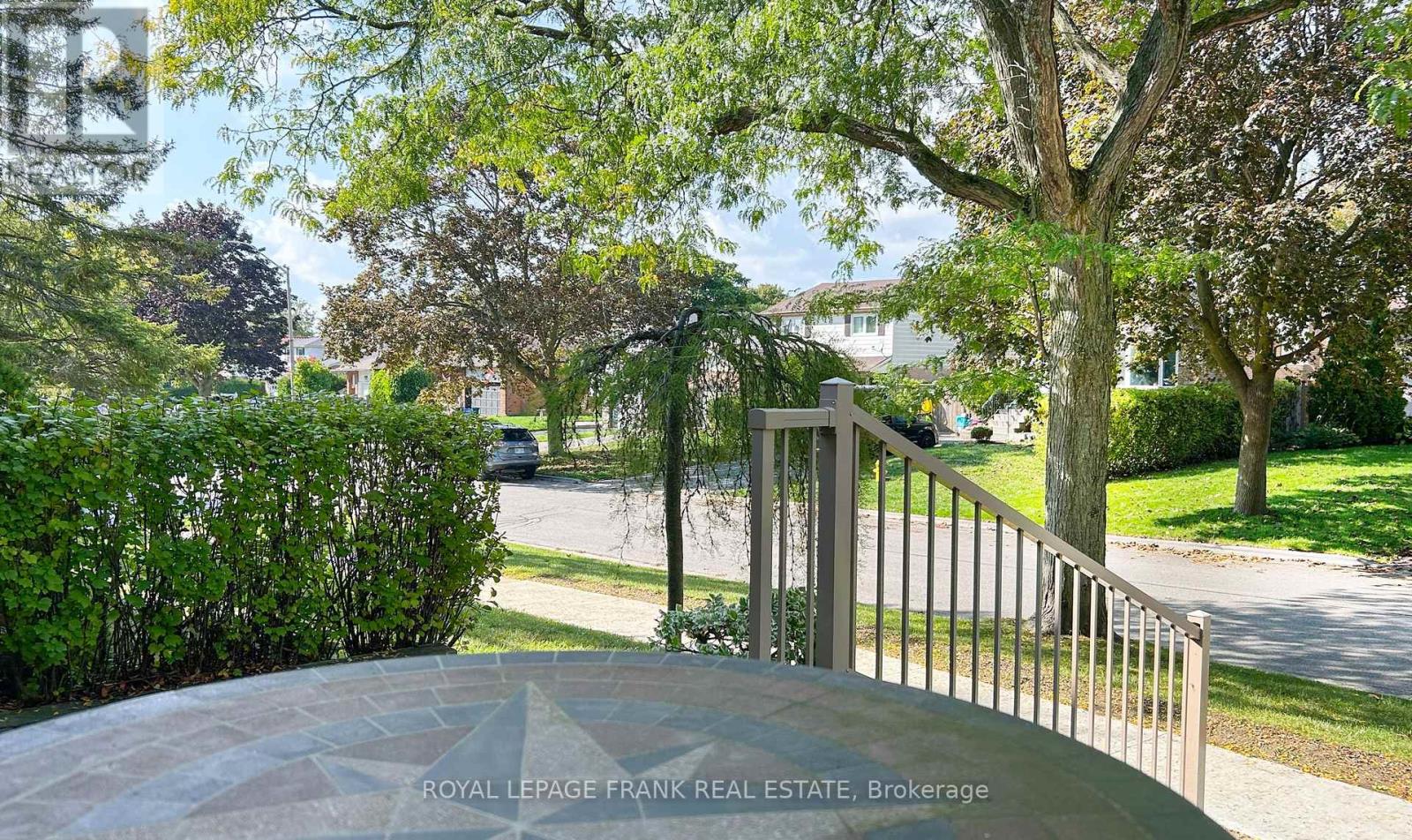 655 Bermuda Avenue, Oshawa, Ontario  L1J 6J4 - Photo 5 - E12434352