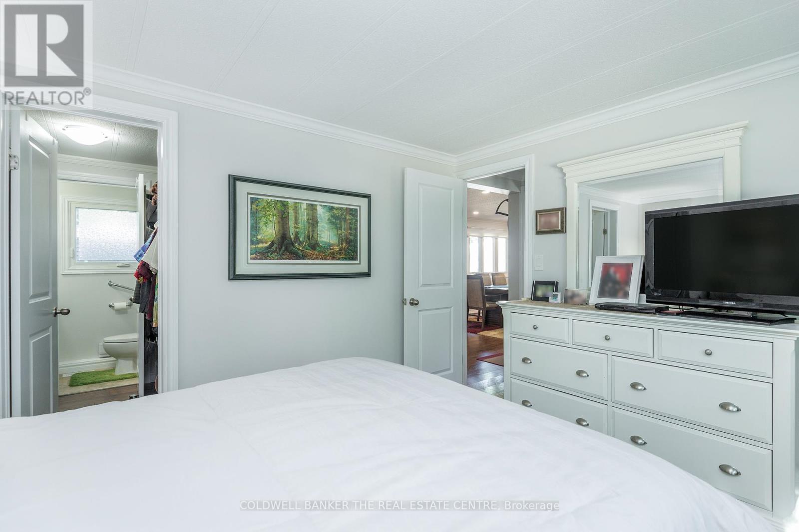 18 Broadway Avenue, Innisfil, Ontario  L9S 1M7 - Photo 20 - N12434228