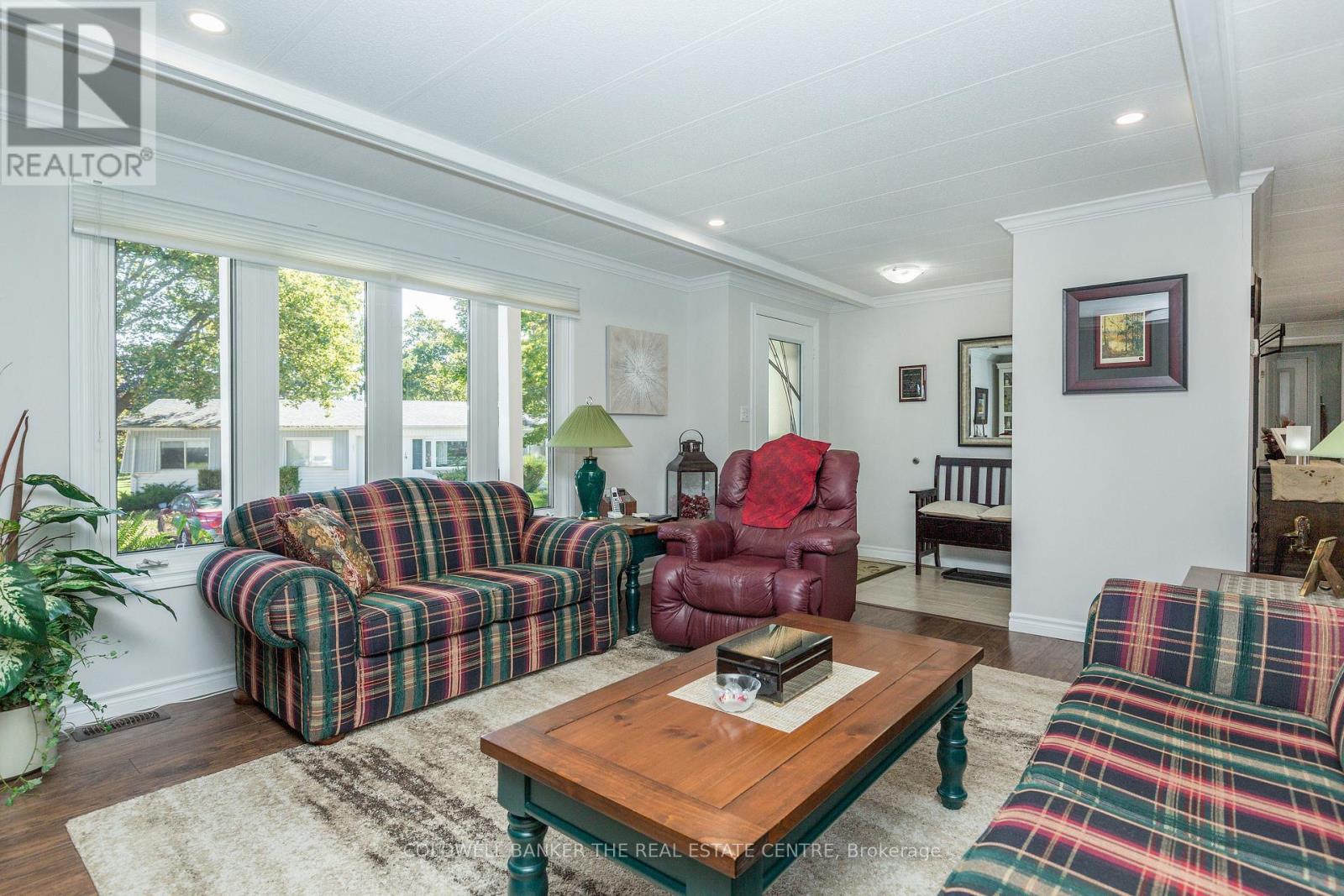 18 Broadway Avenue, Innisfil, Ontario  L9S 1M7 - Photo 34 - N12434228