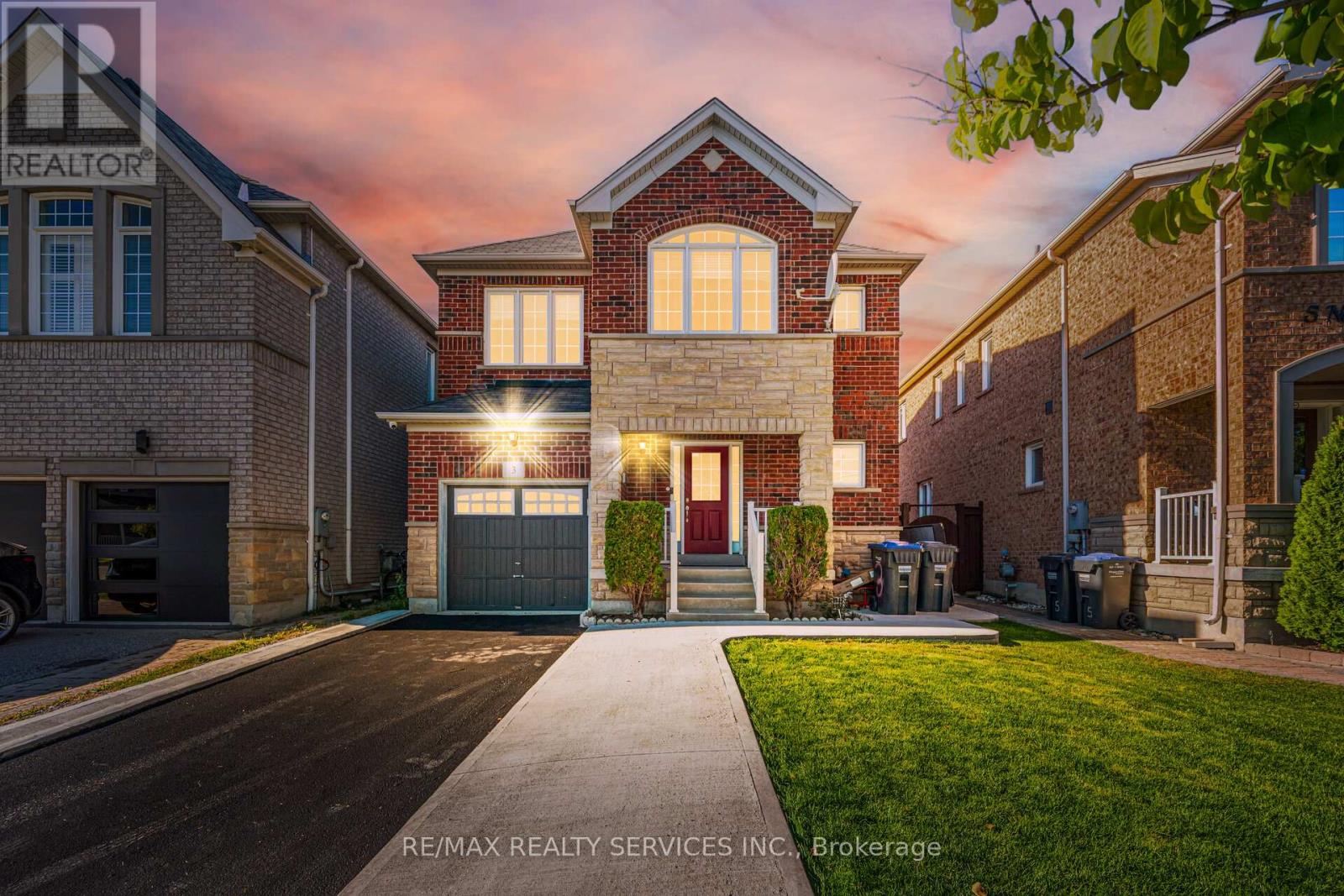 3 NAPOLEON CRESCENT, Brampton, Ontario