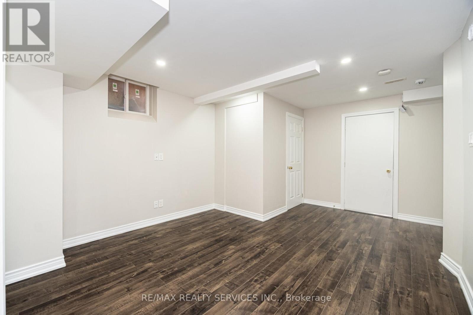 3 Napoleon Crescent, Brampton, Ontario  L6P 3K6 - Photo 32 - W12434042