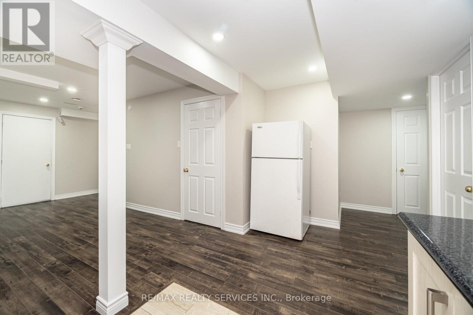 3 Napoleon Crescent, Brampton, Ontario  L6P 3K6 - Photo 37 - W12434042