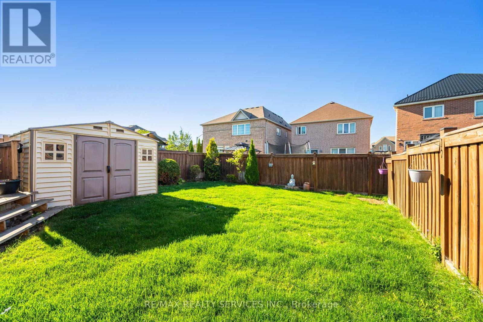 3 Napoleon Crescent, Brampton, Ontario  L6P 3K6 - Photo 41 - W12434042