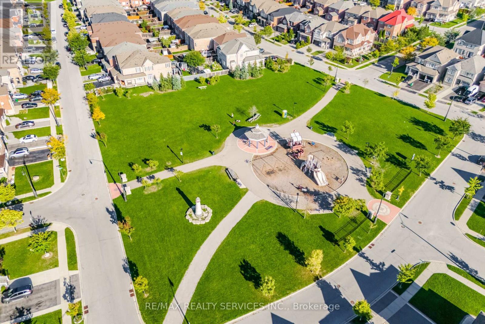 3 Napoleon Crescent, Brampton, Ontario  L6P 3K6 - Photo 48 - W12434042