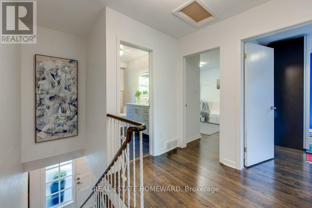 180 Ellis Avenue, Toronto, Ontario  M6S 2X2 - Photo 29 - W12434054