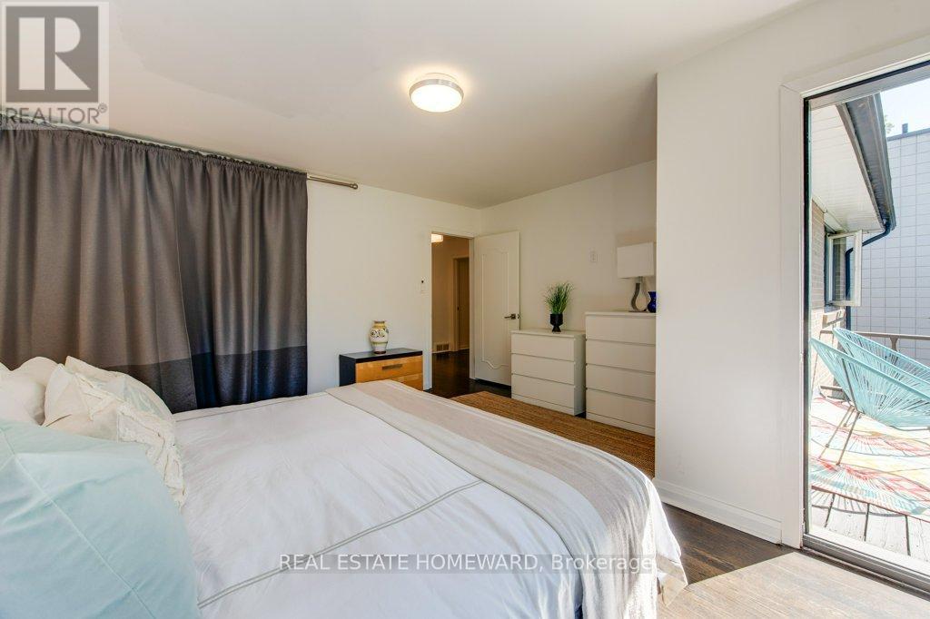 180 Ellis Avenue, Toronto, Ontario  M6S 2X2 - Photo 31 - W12434054